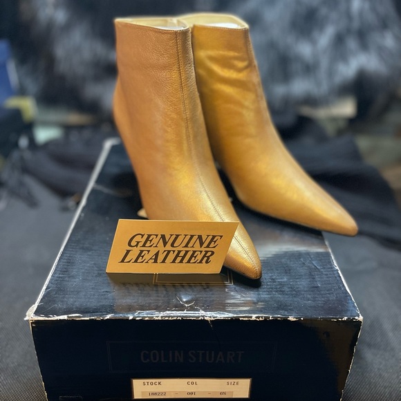 COLIN STUART GENUINE LEATHER GOLD ANKLE BOOTS WITH 2.5” HEELS AND BEAUTIFUL 6.5M - Picture 2 of 4